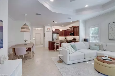 10033 Montevina Dr, Estero, FL 33928 photo 3