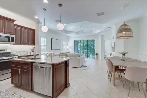 10033 Montevina Dr, Estero, FL 33928 photo 7