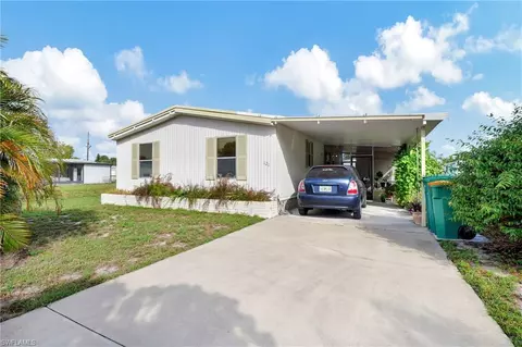 121 Islamorada Ln, Naples, FL 34114
