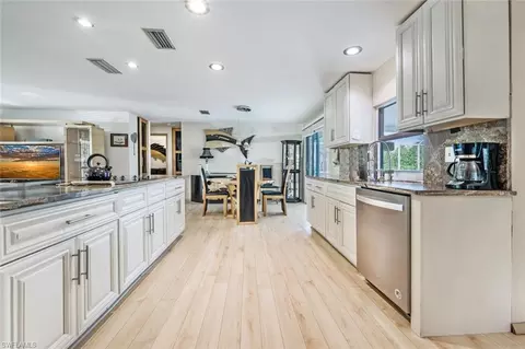505 Landmark Dr, Naples, FL 34112 photo 8