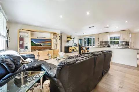 505 Landmark Dr, Naples, FL 34112 photo 3