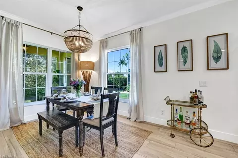 302 Stanhope Cir, Naples, FL 34104 photo 8