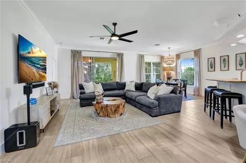 302 Stanhope Cir, Naples, FL 34104 photo 2