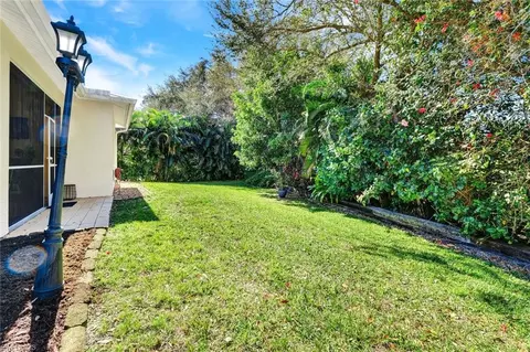 302 Stanhope Cir, Naples, FL 34104 photo 20
