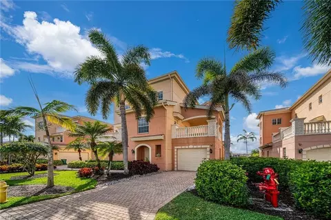 542 Avellino Isles Cir #10202, Naples, FL 34119