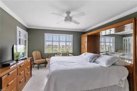 37 High Point Cir E #403, Naples, FL 34103 photo 10