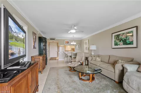 37 High Point Cir E #403, Naples, FL 34103 photo 4