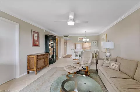 37 High Point Cir E #403, Naples, FL 34103 photo 5