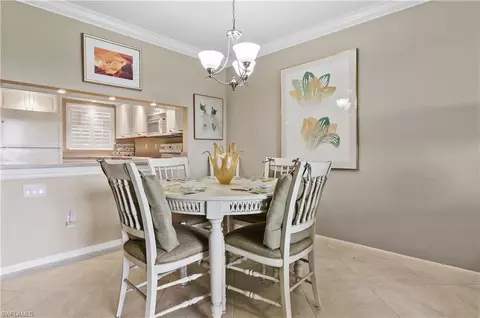 37 High Point Cir E #403, Naples, FL 34103 photo 6