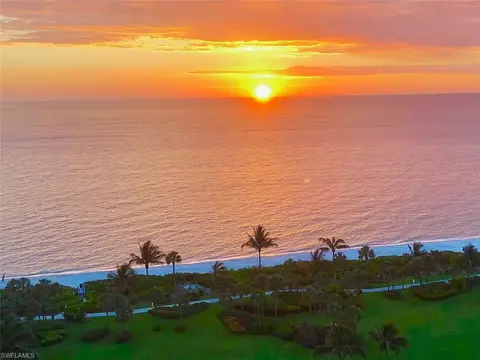4021 Gulf Shore Blvd #1505, Naples, FL 34103
