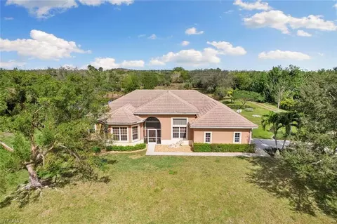 12296 Casals Ln, Bonita Springs, FL 34135