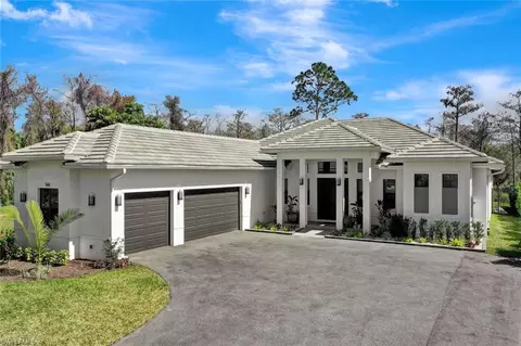 560 Logan Blvd N, Naples, FL 34119