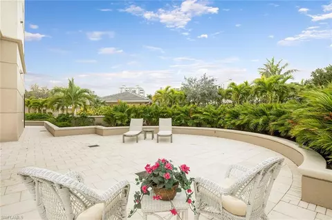 8960 Bay Colony Dr #104, Naples, FL 34108