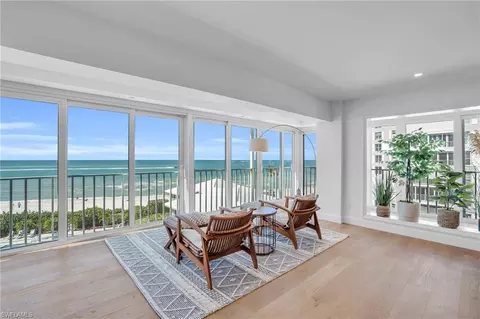 2701 Gulf Shore Blvd N #503, Naples, FL 34103