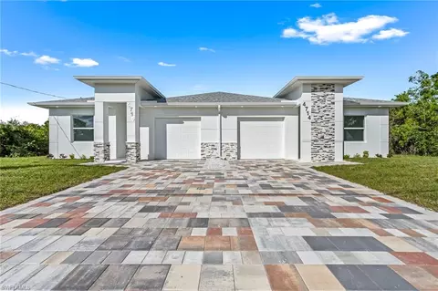 366-368 Limerick Ave S, Lehigh Acres, FL 33974