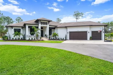 312 27th St NW, Naples, FL 34120