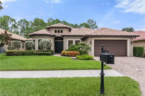 7275 Acorn Way, Naples, FL 34119