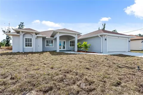 924 NE 34th Ln, Cape Coral, FL 33909