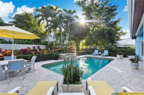 Exterior - 540 Ketch Dr, Naples, FL 34103 photo 7 of 9