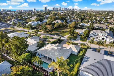 View/Area - 540 Ketch Dr, Naples, FL 34103 photo 3 of 5