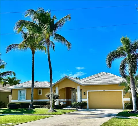 210 Sand Hill St, Marco Island, FL 34145