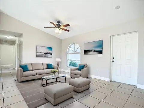3809 21st St SW, Lehigh Acres, FL 33976