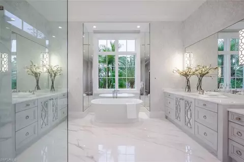Bath - 128 1st Ave S, Naples, FL 34102 photo 1 of 9