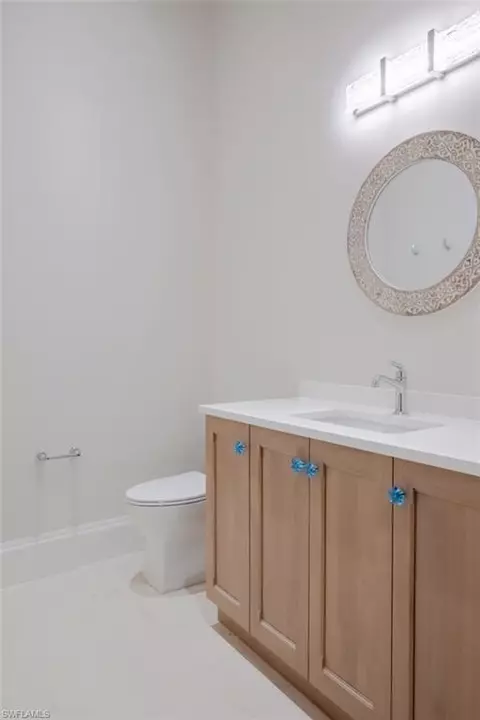Bath - 128 1st Ave S, Naples, FL 34102 photo 9 of 9