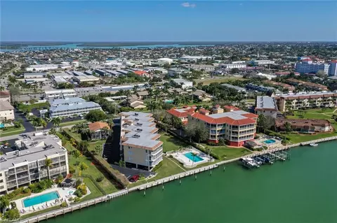 816 W Elkcam Cir #301, Marco Island, FL 34145