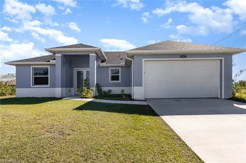 2601 28th St SW, Lehigh Acres, FL 33976