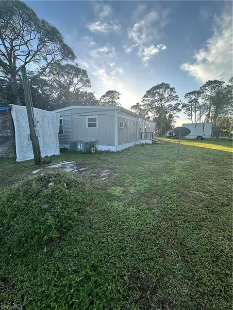 20345 Sherrill Ln, Estero, FL 33928 photo 4