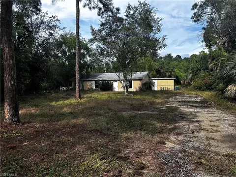 5021 Hickory Wood Dr, Naples, FL 34119
