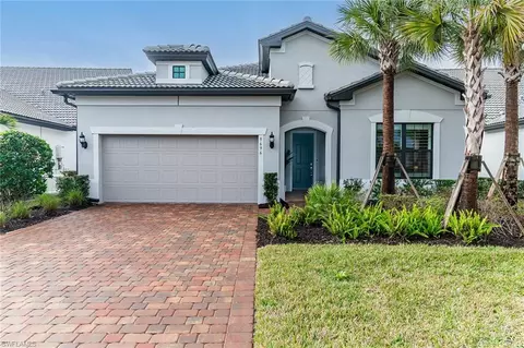 9696 Everglades Dr, Naples, FL 34120