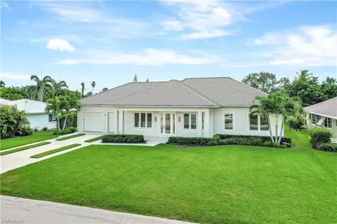 632 104th Ave N, Naples, FL 34108