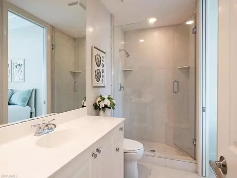 Bath - 1006 5th St S, Naples, FL 34102 photo 3 of 4