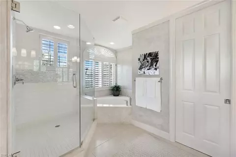 Bath - 1006 5th St S, Naples, FL 34102 photo 2 of 4