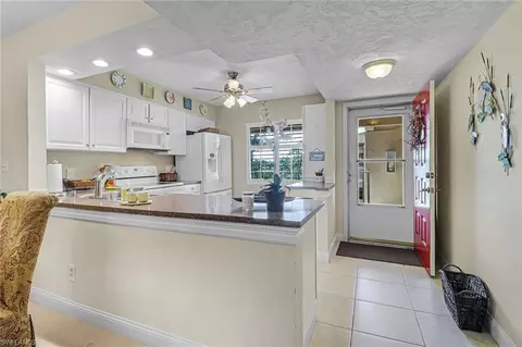 Kitchen - 1025 Foxfire Ln #306, Naples, FL 34104 photo 5 of 6