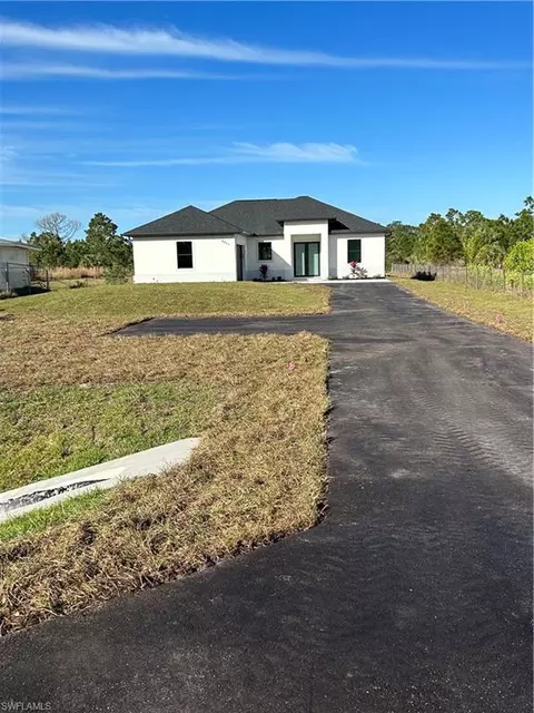 4865 16th St NE, Naples, FL 34120