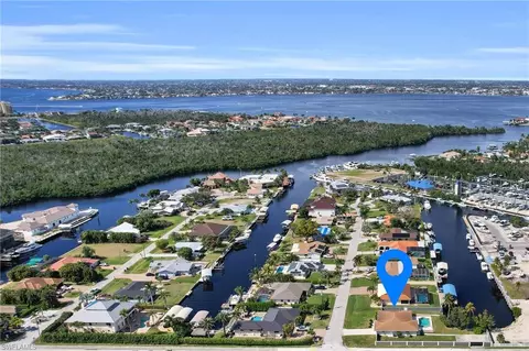 137 Placid Dr, Fort Myers, FL 33919