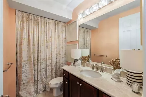 Bath - 3280 Atlantic Cir, Naples, FL 34119 photo 3 of 6