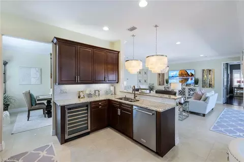 Kitchen - 3280 Atlantic Cir, Naples, FL 34119 photo 3 of 3