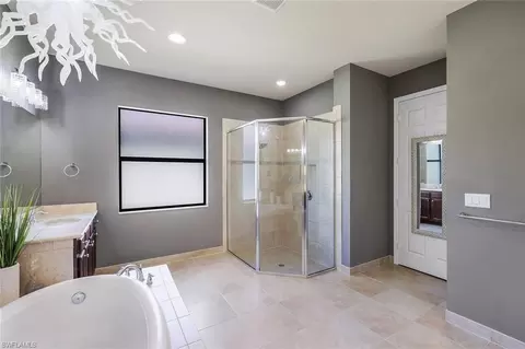 Bath - 3280 Atlantic Cir, Naples, FL 34119 photo 2 of 6