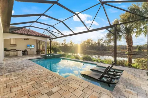 9313 Rapallo St, Naples, FL 34119