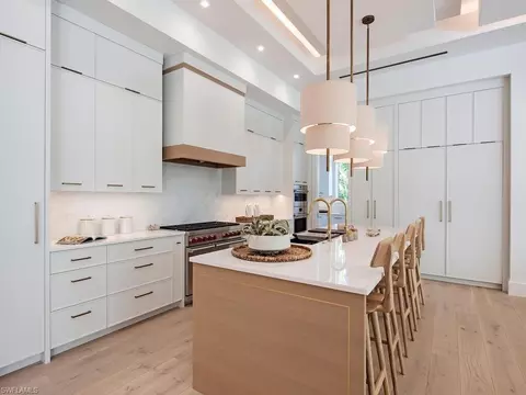 Kitchen - 480 Spinnaker Dr, Naples, FL 34102 photo 2 of 3