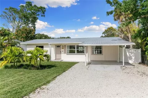 2239 Sunset Ln, Naples, FL 34104