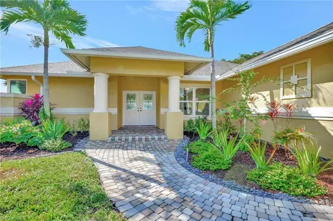 2274 River Reach Dr, Naples, FL 34104