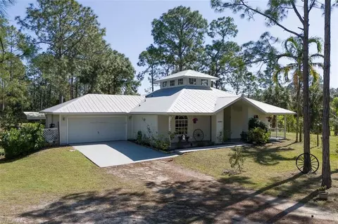 2860 2nd St NE, Naples, FL 34120