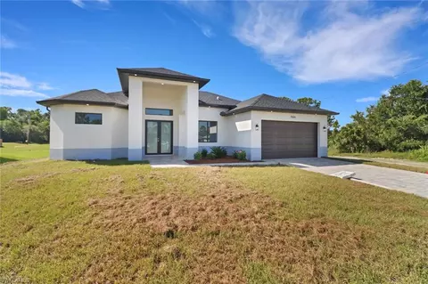 3509 24th St SW, Lehigh Acres, FL 33976