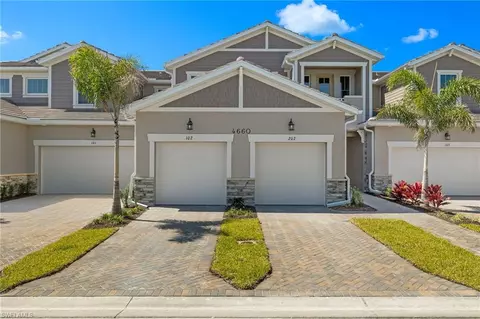 4660 Arboretum Cir #102, Naples, FL 34112