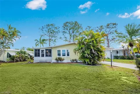 94 Le Mans Dr, Naples, FL 34112